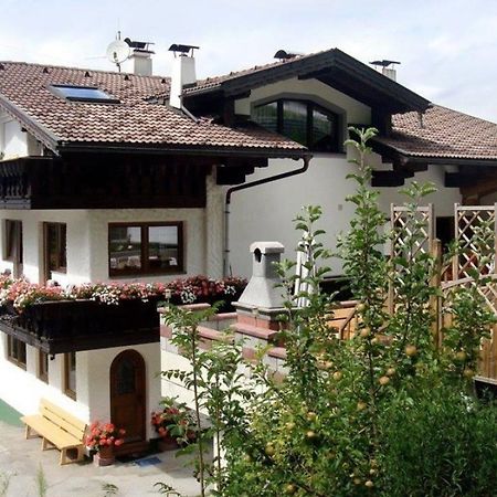 Pension Erlerhof Ried im Zillertal Bagian luar foto