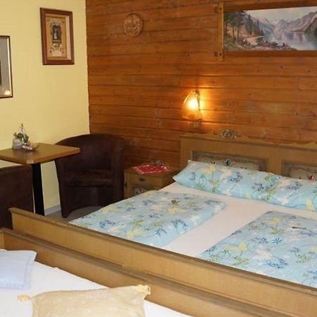 Pension Erlerhof Ried im Zillertal Bagian luar foto
